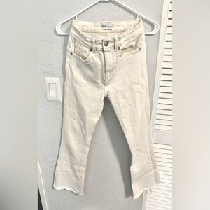 Zara White Ankle Jeans (Size 4)